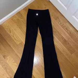 Lululemon yoga plants / flared leggings. Size 2